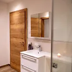 Mahdgut Apartment